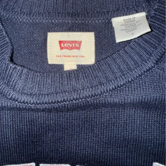 Levi’s Logo Sweatshirt Men’s Medium Navy Blue Crewneck Pullover